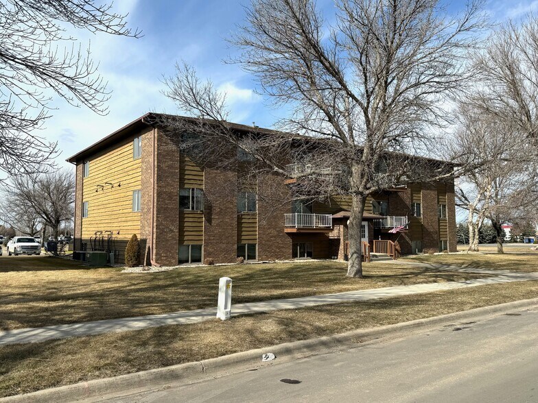 More Photos Of 2021 N Kimball St, Mitchell Apartments For Sale