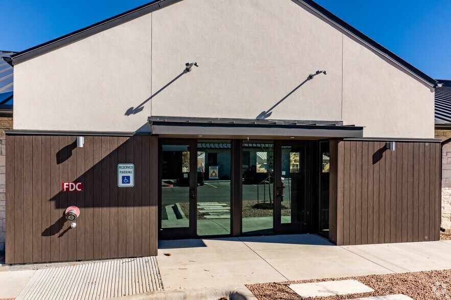 More Photos Of 1515 Medical Pkwy, Cedar Park Medical For Sale