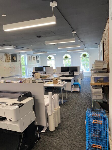 More Photos Of 170 S Main St, Zionsville Office For Lease