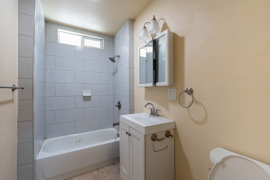 More Photos Of 1731 E Highland Ave, San Bernardino Healthcare For Lease