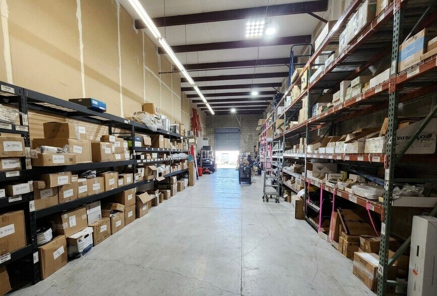 More Photos Of 1110 Appleton Dr, Nashville Light Distribution For Lease