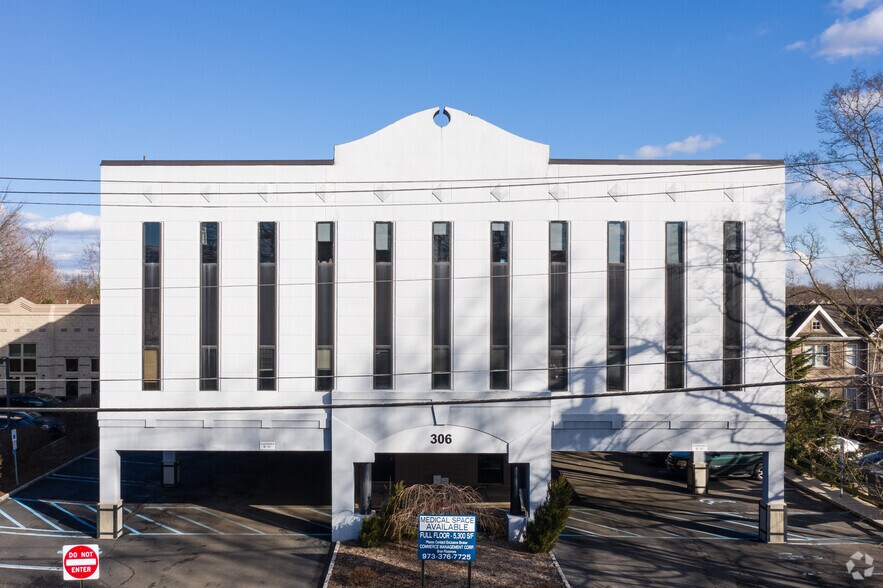 More Photos Of 306 Main St, Millburn Medical For Lease