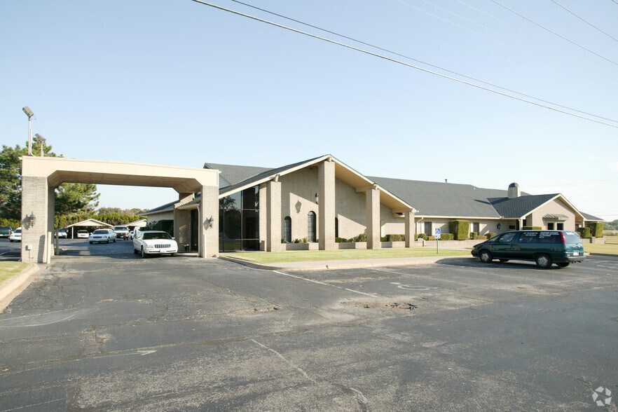 More Photos Of 5005 SE 29th St, Oklahoma City Funeral Home For Sale