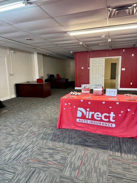 More Photos Of 11563 Memorial Pkwy SE, Huntsville Showroom For Sale