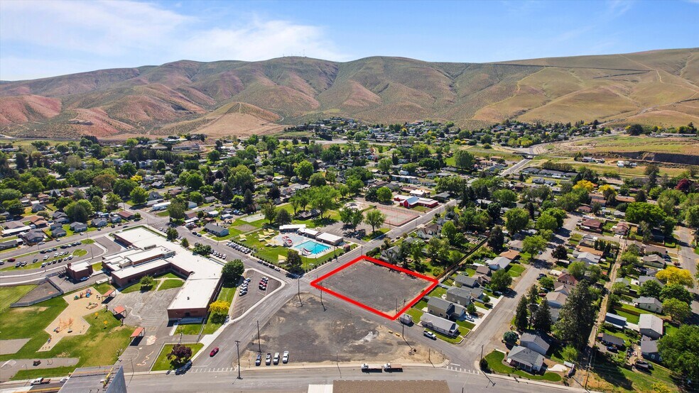 More Photos Of 725 Park ave, Prosser Land For Sale