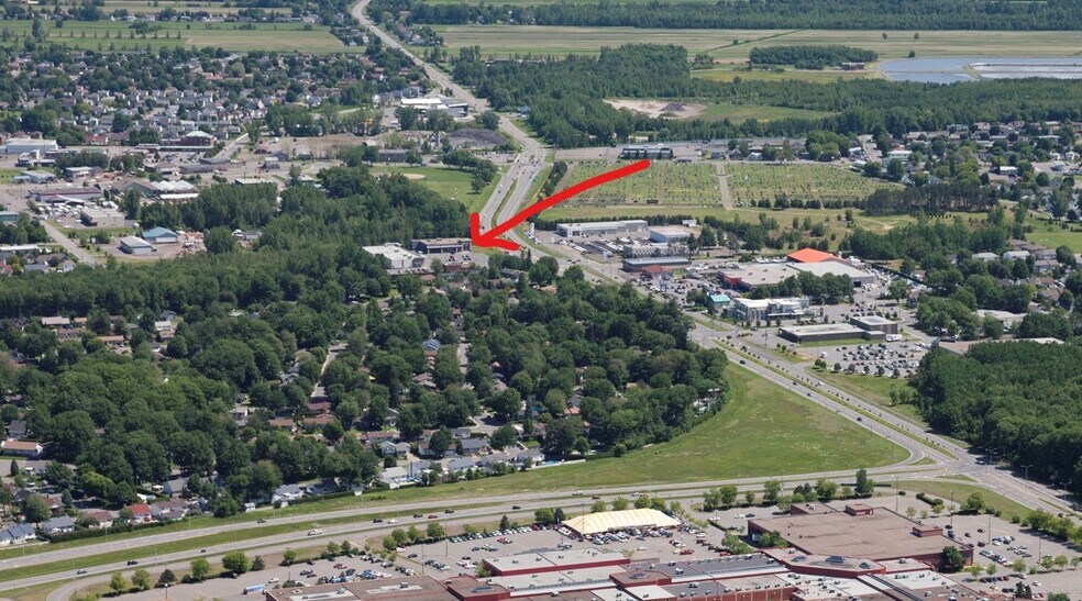 More Photos Of 340 Boul Poliquin, Sorel-tracy Unknown For Lease