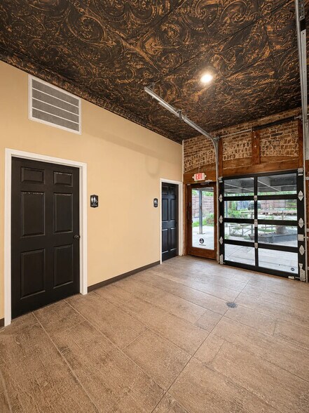 More Photos Of 228 S Main St, Woodruff Storefront Retail Office For Sale