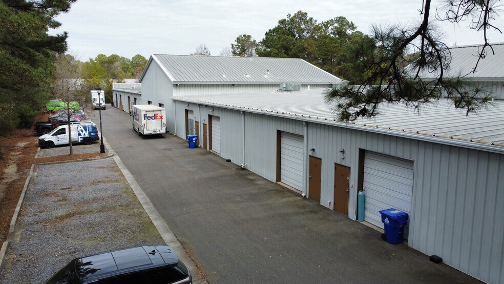 More Photos Of 502 Wando Park Blvd, Mount Pleasant Light Distribution For Lease