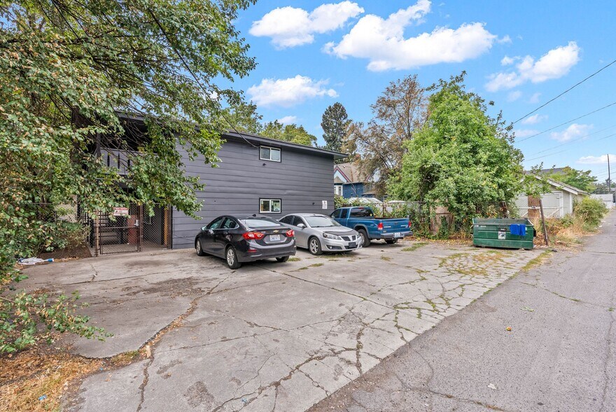 More Photos Of 943 E Augusta Ave, Spokane Apartments For Sale