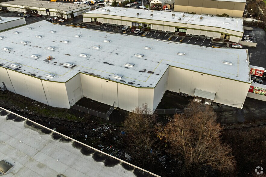 More Photos Of 22402-22440 72nd Ave S, Kent Unknown For Lease