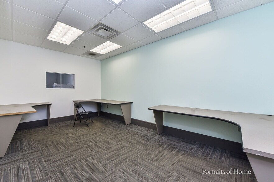 More Photos Of 1585 Beverly Ct, Aurora Warehouse For Sale