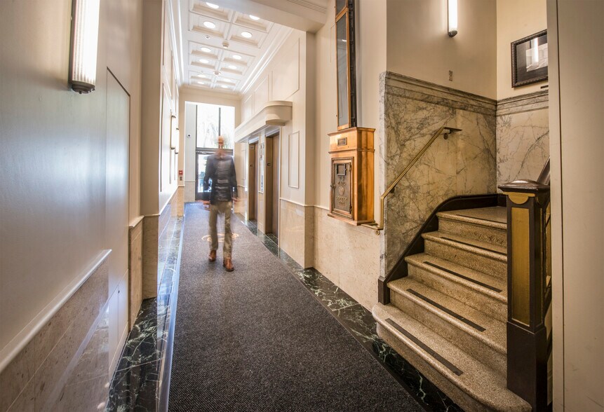 More Photos Of 240 Stockton St, San Francisco Office For Lease