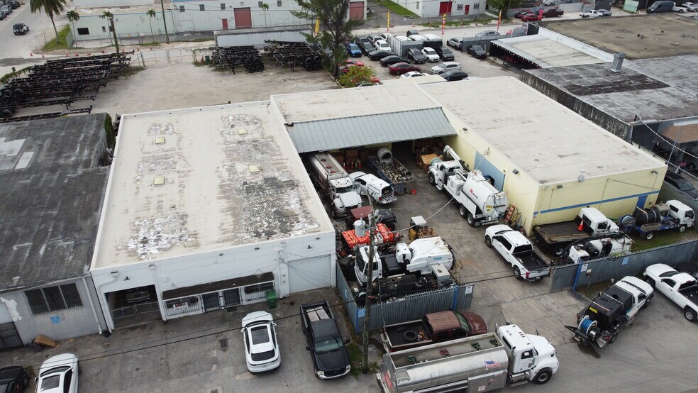 More Photos Of 3636 NW 48th Ter, Miami Manufacturing For Lease