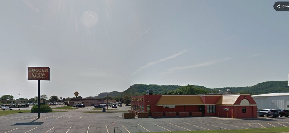 Primary Photo Of 411 Cottonwood Dr, Winona Restaurant For Sale