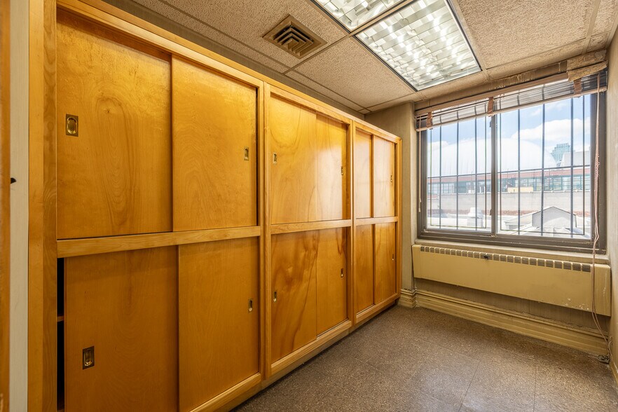 More Photos Of 4332 33rd St, Long Island City Industrial For Sale