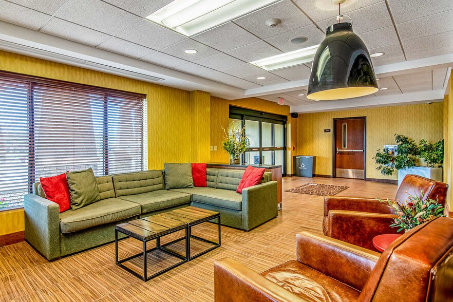 More Photos Of 3420 S Broadway, Minot Hotel For Sale