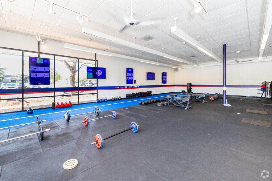 More Photos Of 3565-3589 Industrial Dr, Santa Rosa Unknown For Lease