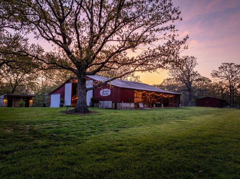More Photos Of 129 Vaughan Rd, Eldon Lodge Meeting Hall For Sale