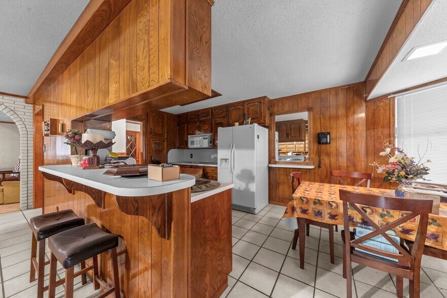 More Photos Of 2302 W Stan Schlueter Loop, Killeen Office For Sale