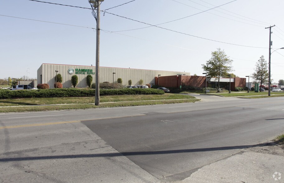 More Photos Of 1801 2nd Ave, Des Moines Warehouse For Sale