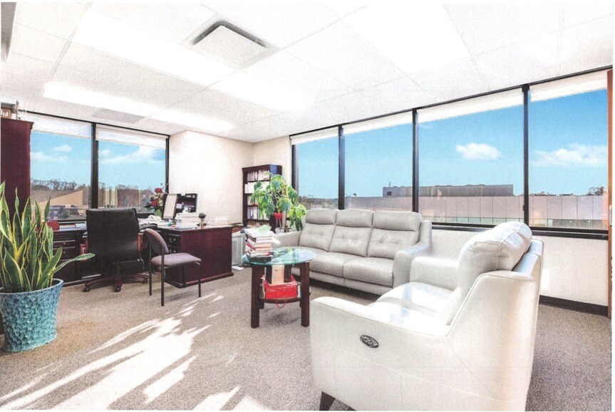 More Photos Of 60 Cutter Mill Rd, Great Neck Office For Lease