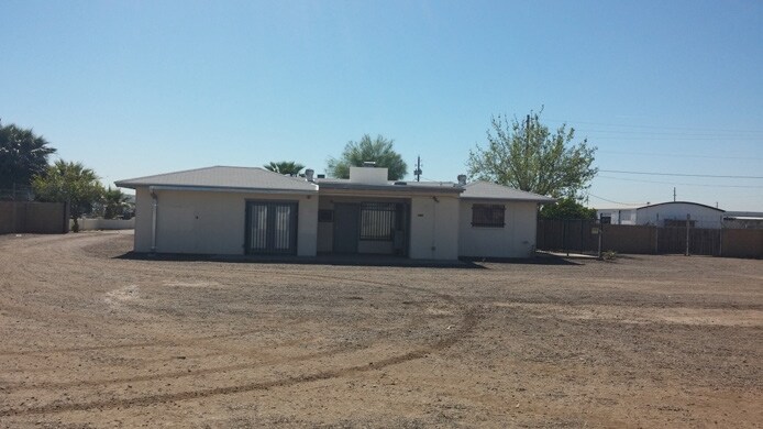 More Photos Of 6610 W Orangewood Ave, Glendale Warehouse For Sale