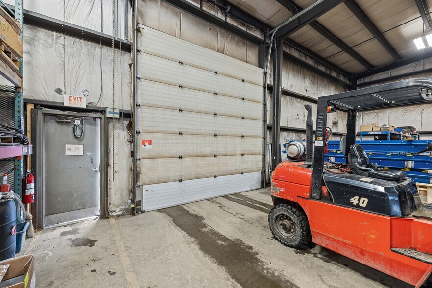 More Photos Of 306 Darrell Dr, Ayr Industrial For Lease