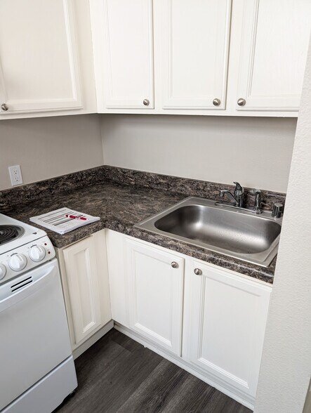 More Photos Of 101 S 1st St, Shelton Apartments For Sale