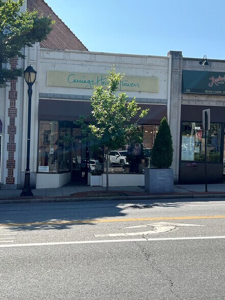 More Photos Of 139-141 E Post Rd, White Plains Freestanding For Lease