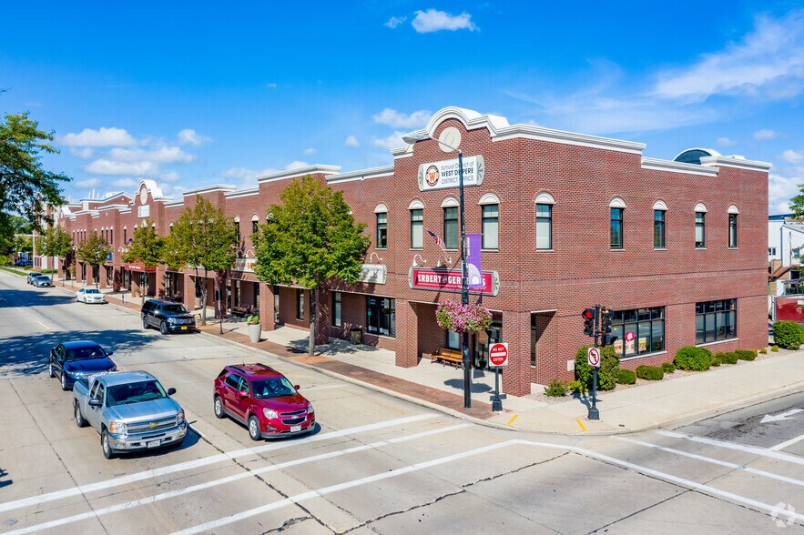 Primary Photo Of 400 Reid St, De Pere Storefront Retail Office For Lease