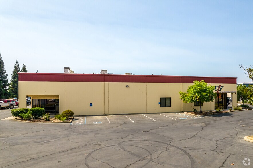 More Photos Of 3765 Omec Cir, Rancho Cordova Warehouse For Lease