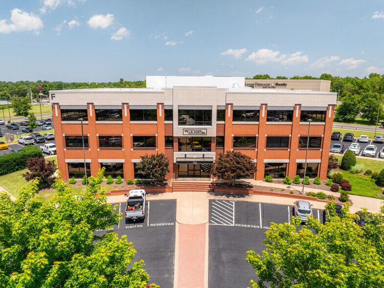 More Photos Of 506 Enterprise Dr, Lowell Office For Sale