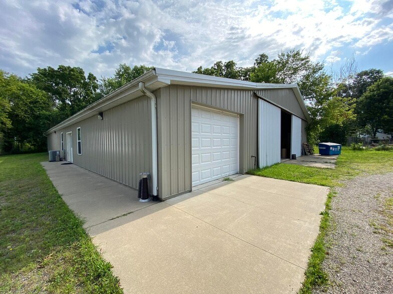 More Photos Of 120 Vreeland St, North Adams Freestanding For Sale