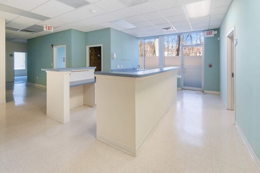 More Photos Of 271 Route 25A, Wading River Medical For Lease