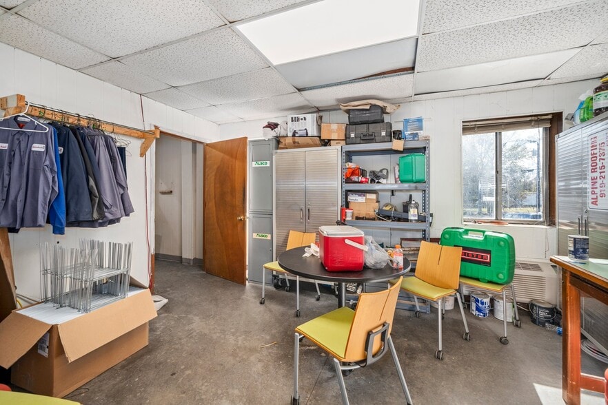 More Photos Of 1525 E Club Blvd, Durham Warehouse For Lease