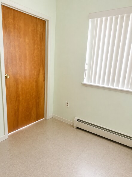 More Photos Of 973 Targee St, Staten Island Apartments For Lease