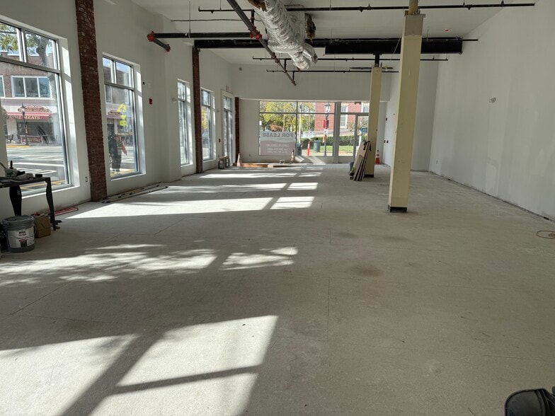 More Photos Of 209-211 Westwood Ave, Westwood Restaurant For Lease