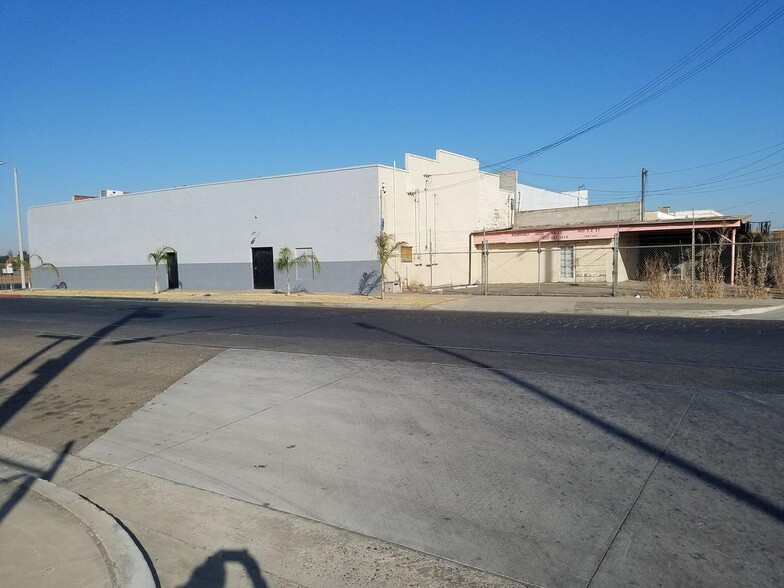 More Photos Of 460 S K St, Tulare Freestanding For Sale