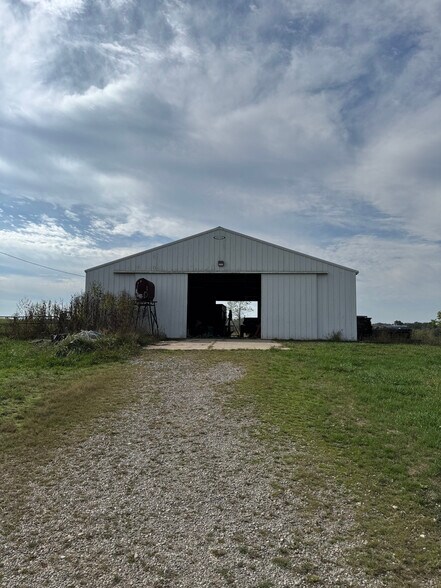 More Photos Of 901 Carpenter Rd, Albany Specialty For Sale