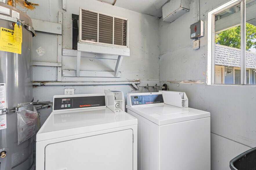 More Photos Of 1155 S Dora St, Ukiah Apartments For Sale