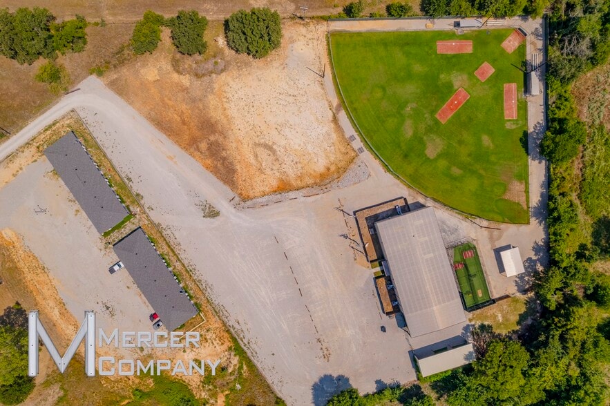 More Photos Of 3984 N US Highway 287, Alvord Warehouse For Sale