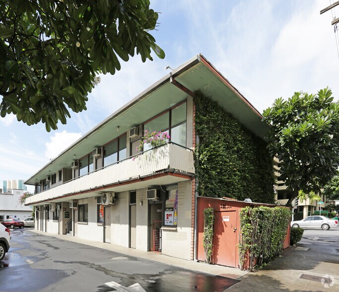 More Photos Of 1023 Pensacola St, Honolulu Storefront Retail Office For Lease