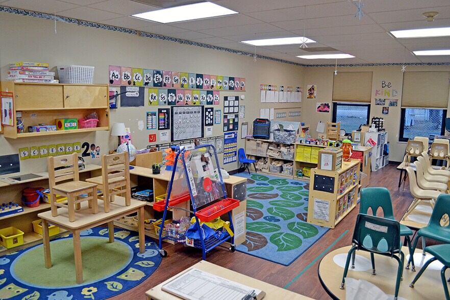 More Photos Of 1249 20th St, Granite City Daycare Center For Sale