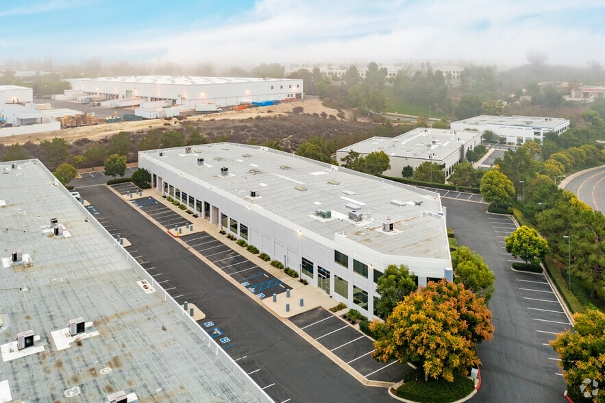 More Photos Of 20512 Crescent Bay Dr, Lake Forest Warehouse For Lease