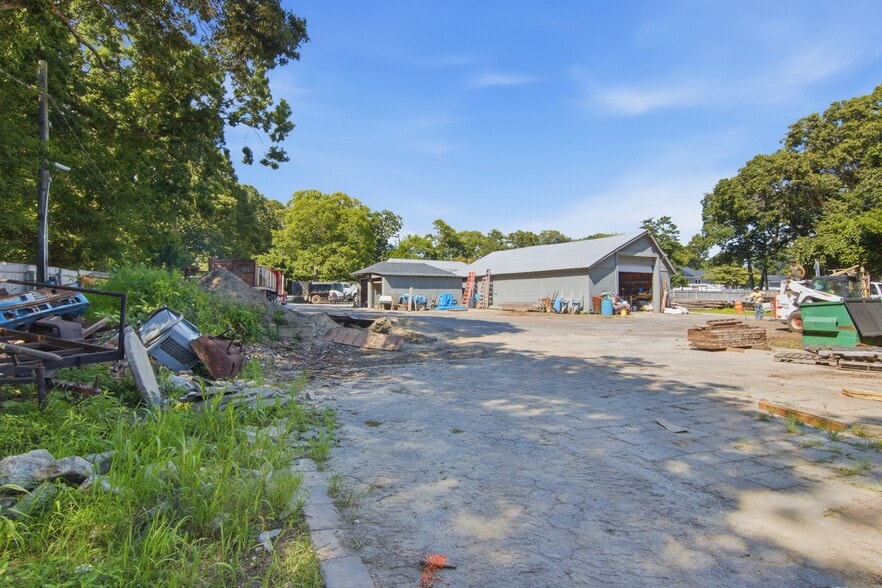 More Photos Of 460 Granny Rd, Medford Warehouse For Sale