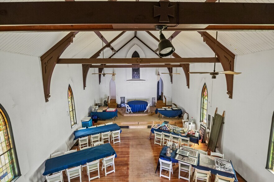 More Photos Of 206 W Spruce St, Gillespie Religious Facility For Sale