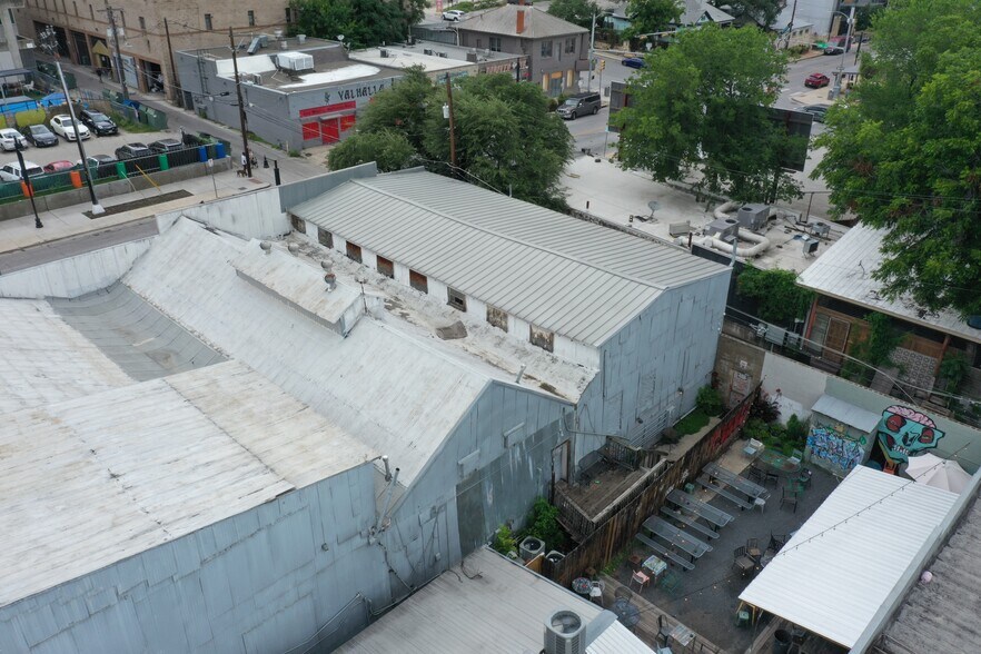 More Photos Of 701-713 Red River St, Austin Freestanding For Sale