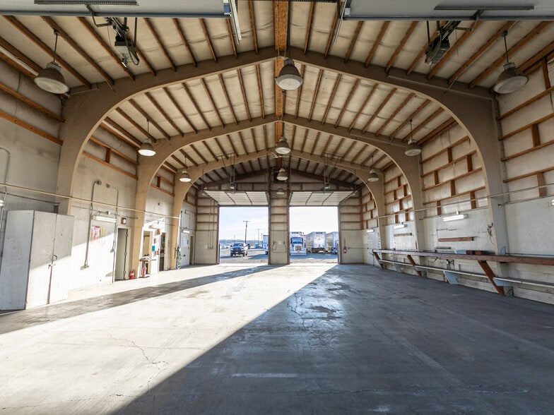 More Photos Of 800 Clough Ave, Columbus Service For Lease