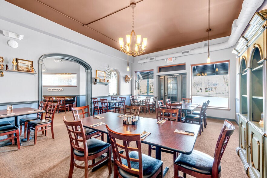 More Photos Of 300 Main St, Avon By The Sea Storefront Retail Office For Lease