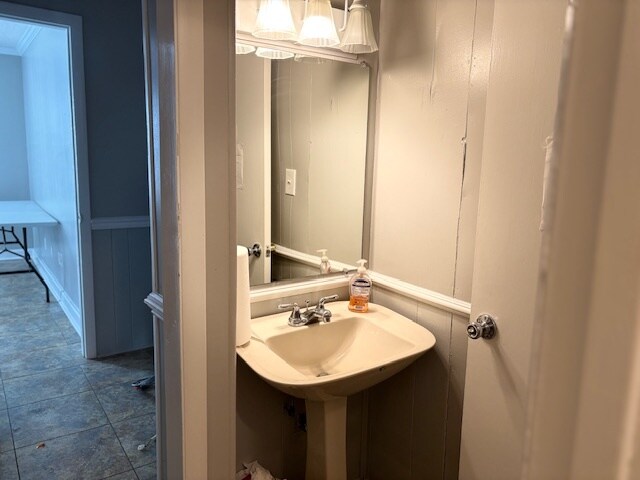 More Photos Of 205 W Bayshore Blvd, Jacksonville Office For Lease